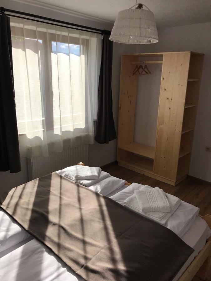 Famives Vendeghaz Bed and Breakfast Racul Eksteriør billede