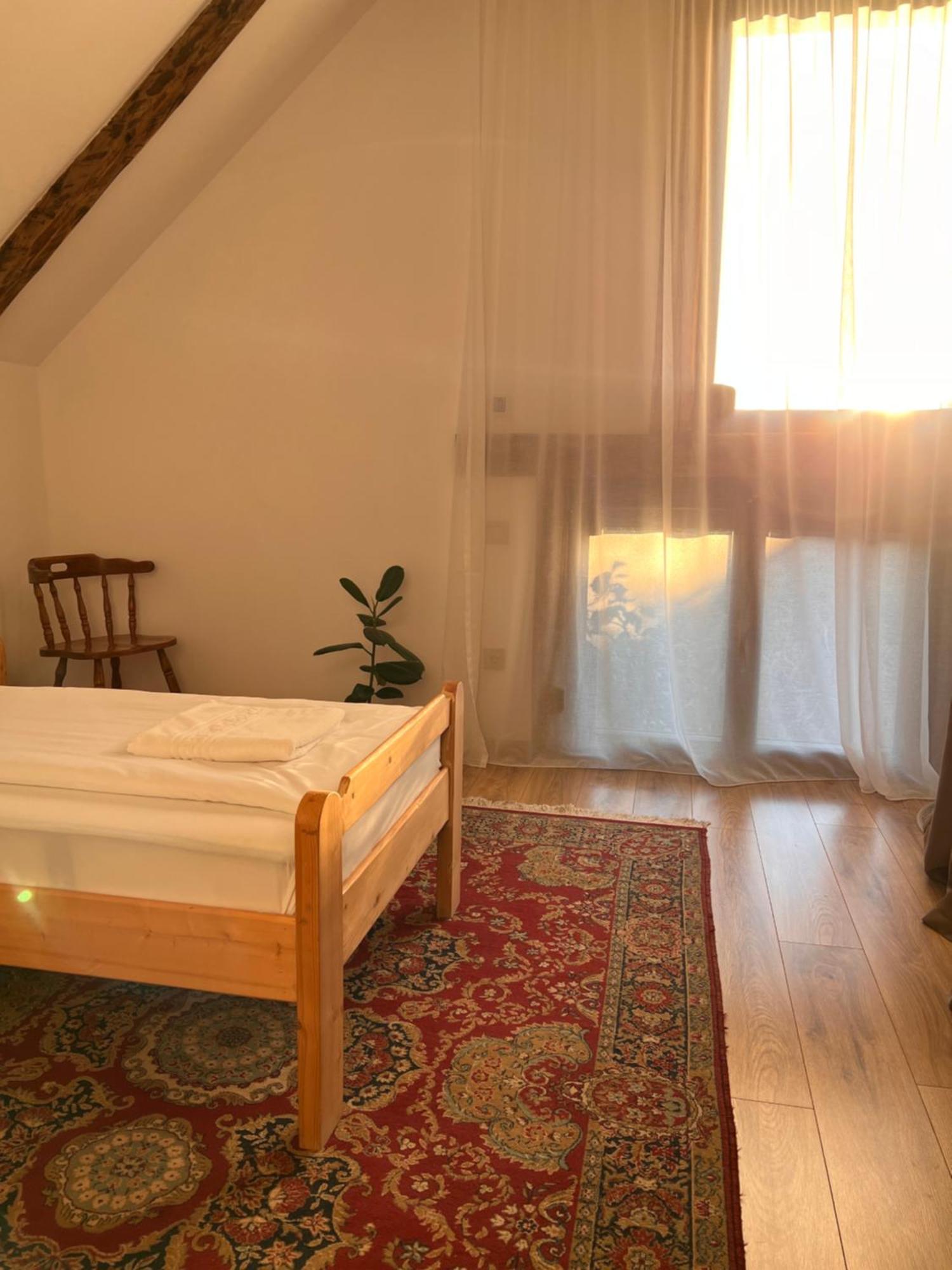Famives Vendeghaz Bed and Breakfast Racul Eksteriør billede